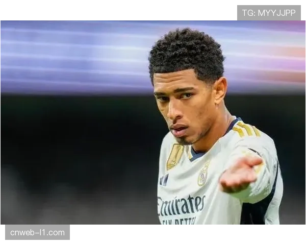 诺伊尔神勇扑出贝林厄姆近距离头球，力保球门不失